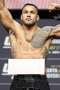 Brad Tavares out, Brunno Ferreira in against Gregory Rodrigues at